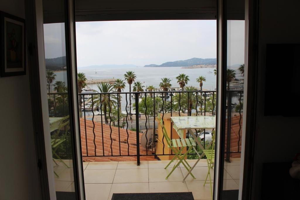 Appartamento T2 Coquet Le Lavandou Plein Centre Vue Mer Exceptionnelle. Esterno foto